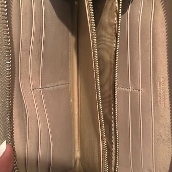 Bottega Veneta Nappa Intrecciato Zip Around Wallet Beige Woven Leather - Picture 7 of 7